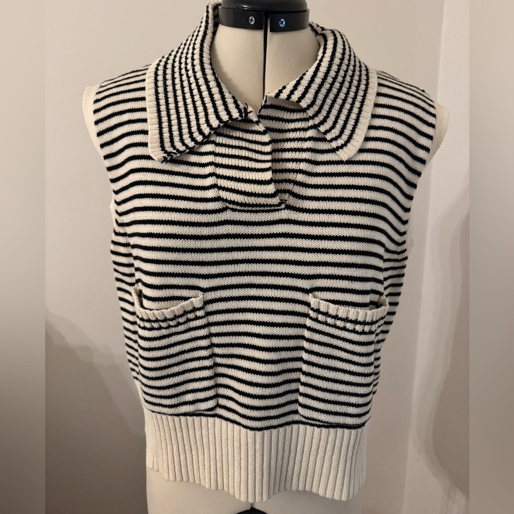 MIOU MUSE Striped Black and White Sleeveless Knit Sweater with Collar Size M